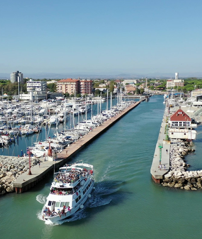media.Gallery-familyboat-2-CFH-Costa dei Pini Cervia