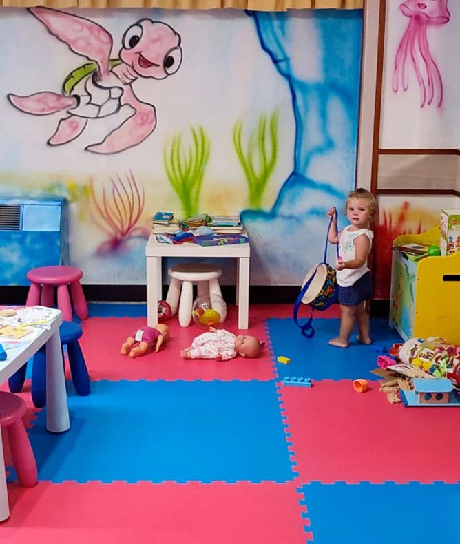 media.Slide-Nanny-2-CFH-Costa-dei-Pini-Cervia