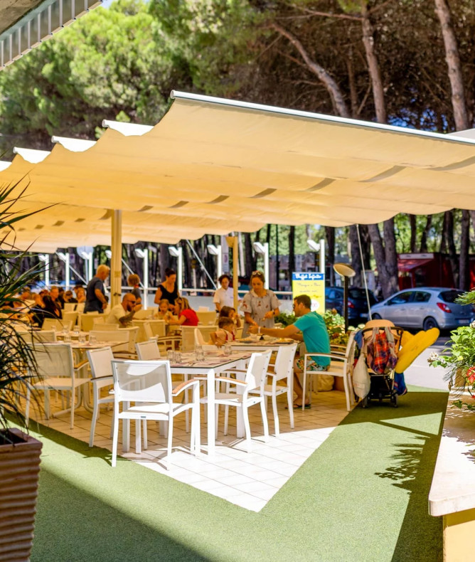 media.Slide-Ristorante-CFH-Costa-dei-Pini-Cervia