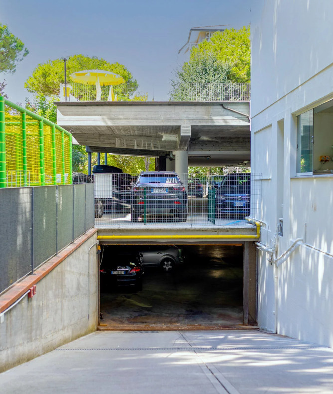 media.Slide-Parcheggio-CFH-Costa-dei-Pini-Cervia