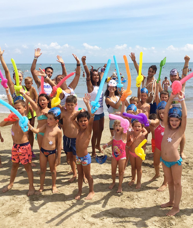 media.Gallery-Animazione-9-CFH-Costa-dei-Pini-Cervia