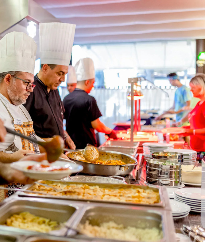 media.Slide-Ristorante-5-CFH-Costa-dei-Pini-Cervia