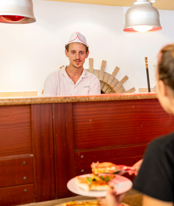 media.Gallery-Pizza-1-CFH-Costa-dei-Pini-Cervia