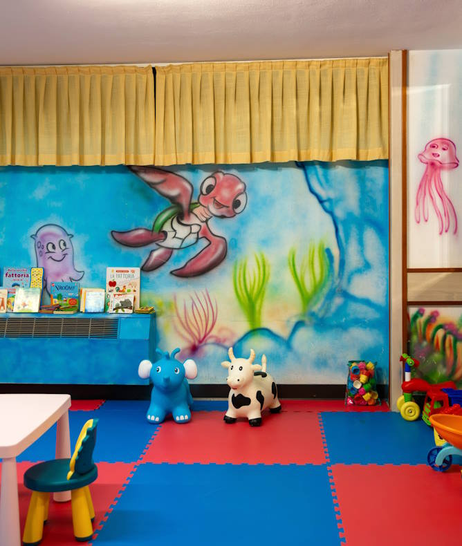 media.Gallery Nanny School 1 Sala Giochi e Baby SItter per bambini piccoli al Club Family Hotel Residence Costa dei Pini Pinarella di Cervia